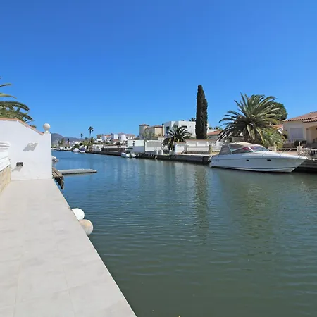 Apart-rent Casa Llobregat 0100 Empuriabrava