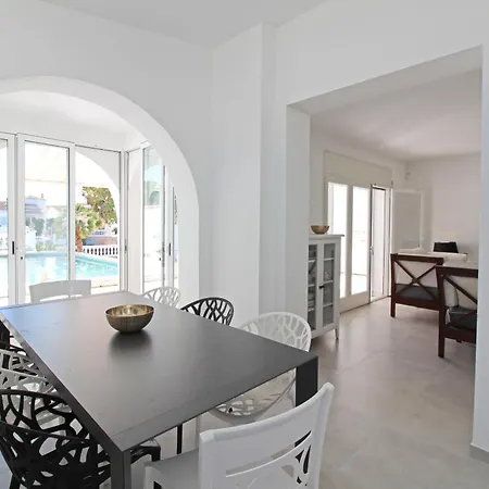 Apart-rent Casa Llobregat 0100 * Empuriabrava