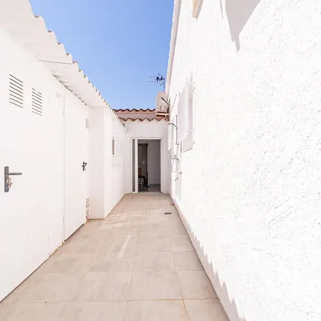 Apart-rent Casa Llobregat 0100 Villa